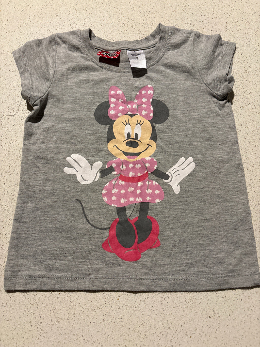 Minnie Mouse short sleeve tee. Size 3