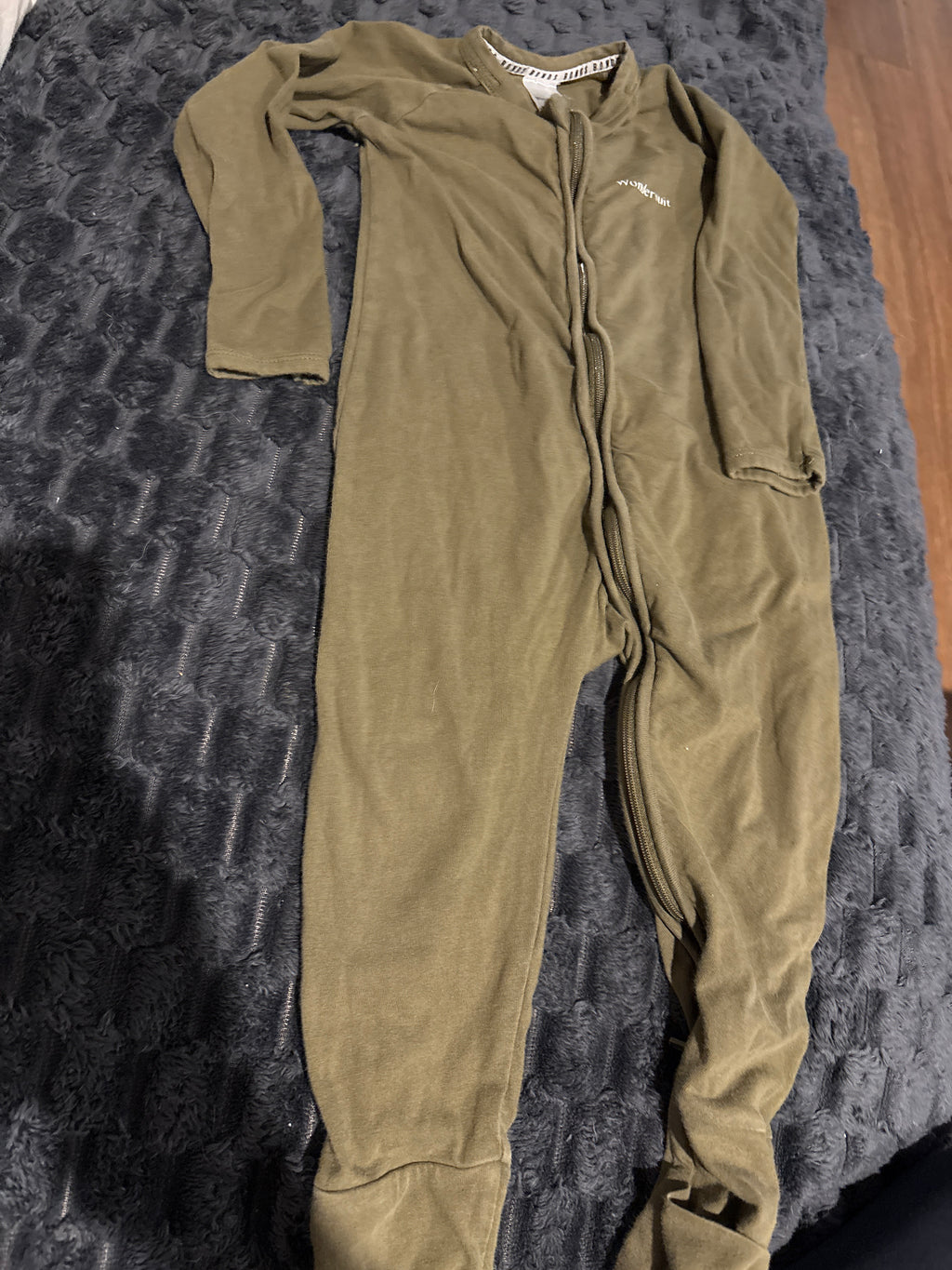 Bonds army green Wondersuit. Size 2