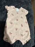 Baby Berry very pretty floral summer suit. Size 0000