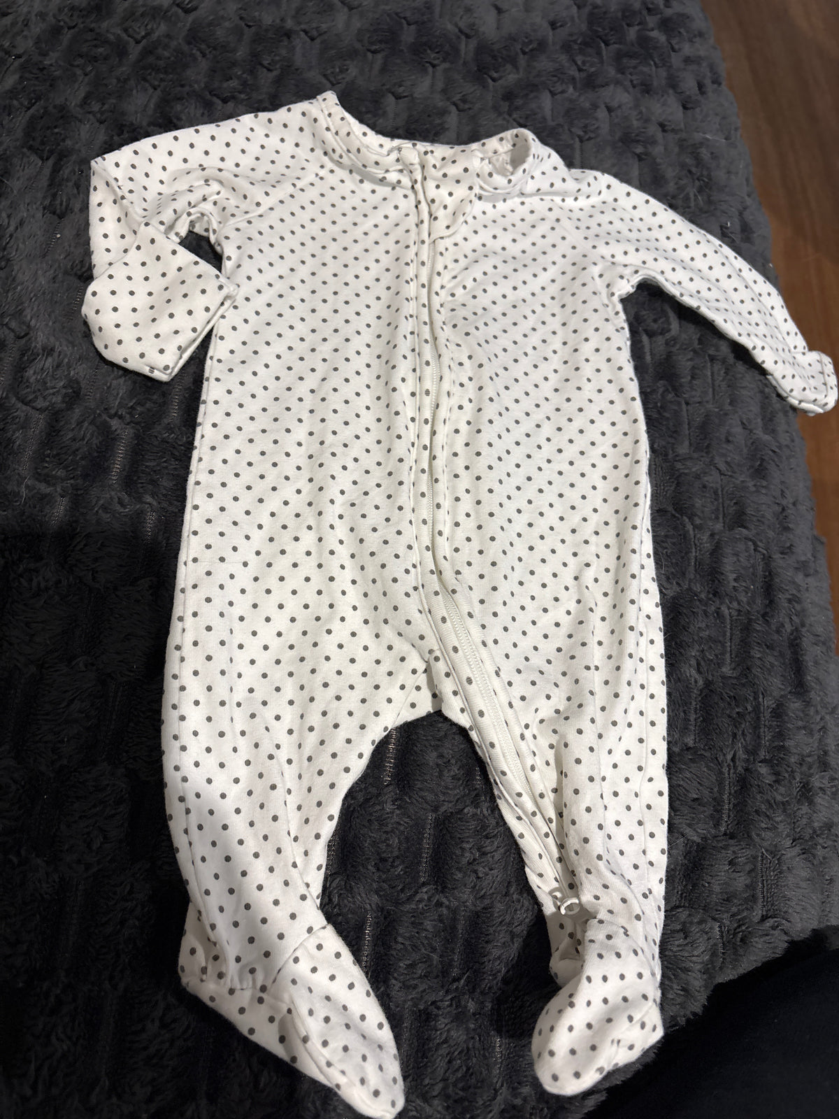 Target organic cotton polka dot coverall. Size 0000