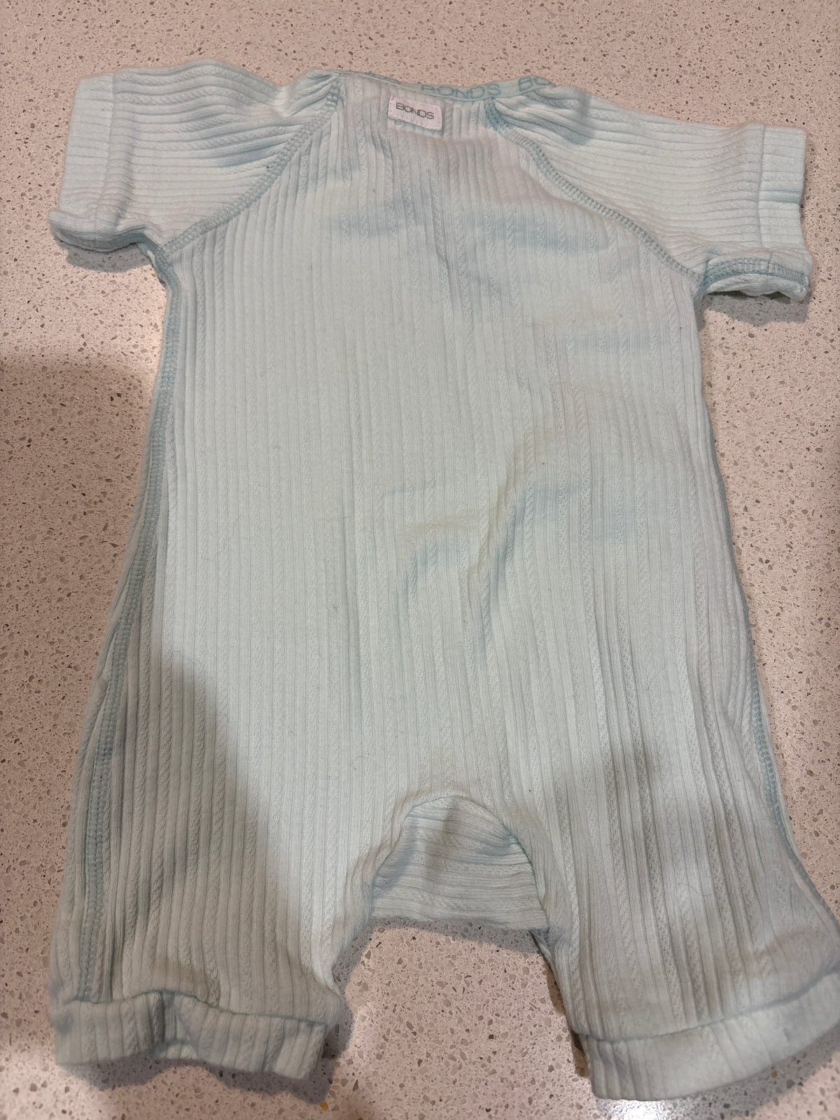 Bonds Cozysuit pale green coverall. Size 0000  BNWT