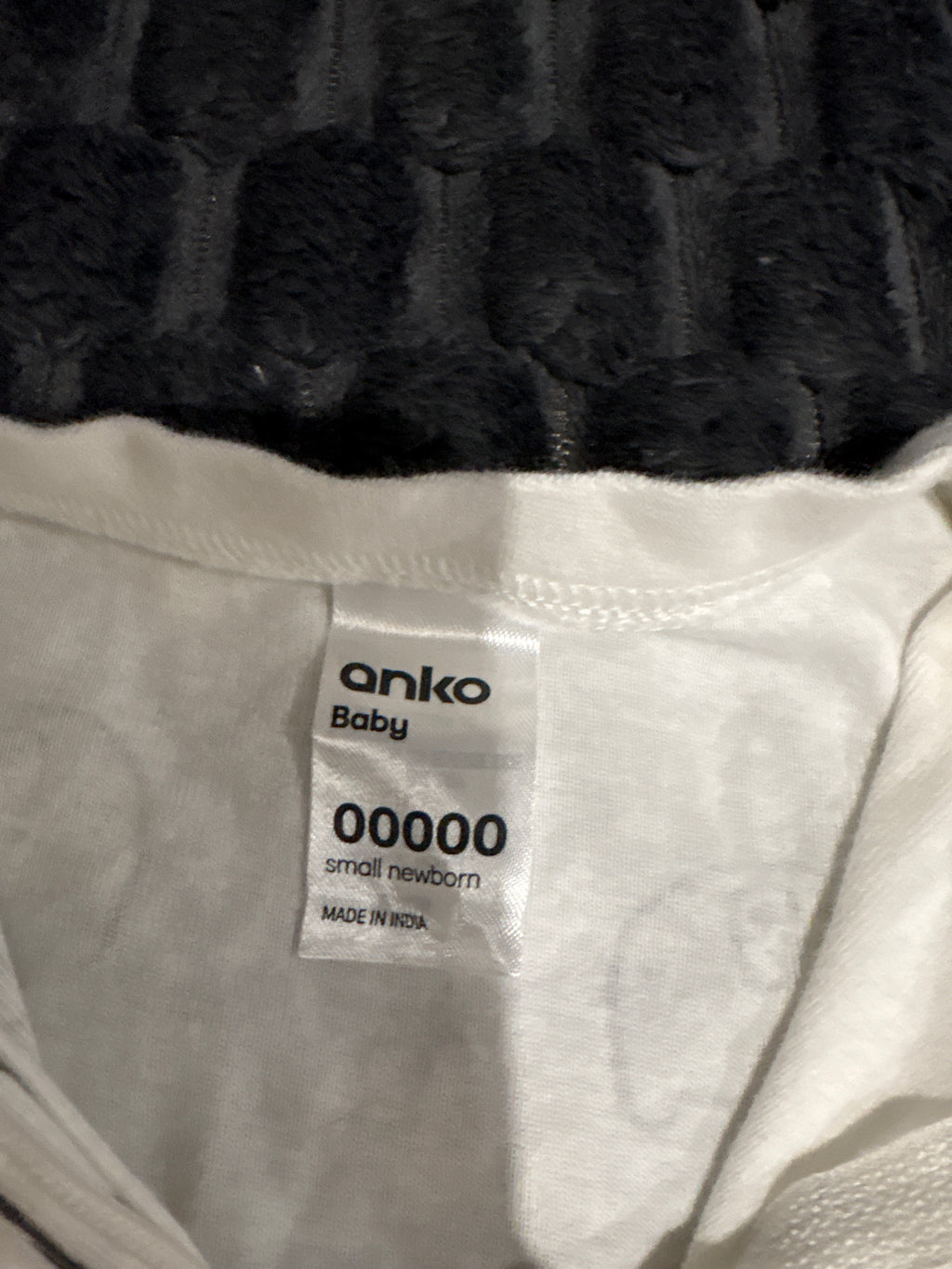 Anko coverall with bunny design. Size 00000