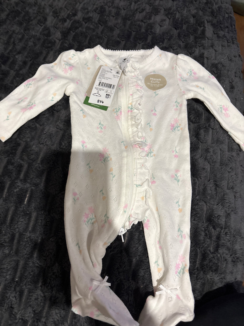 Dymples pretty floral coverall with frills. BNWT. Size 0000