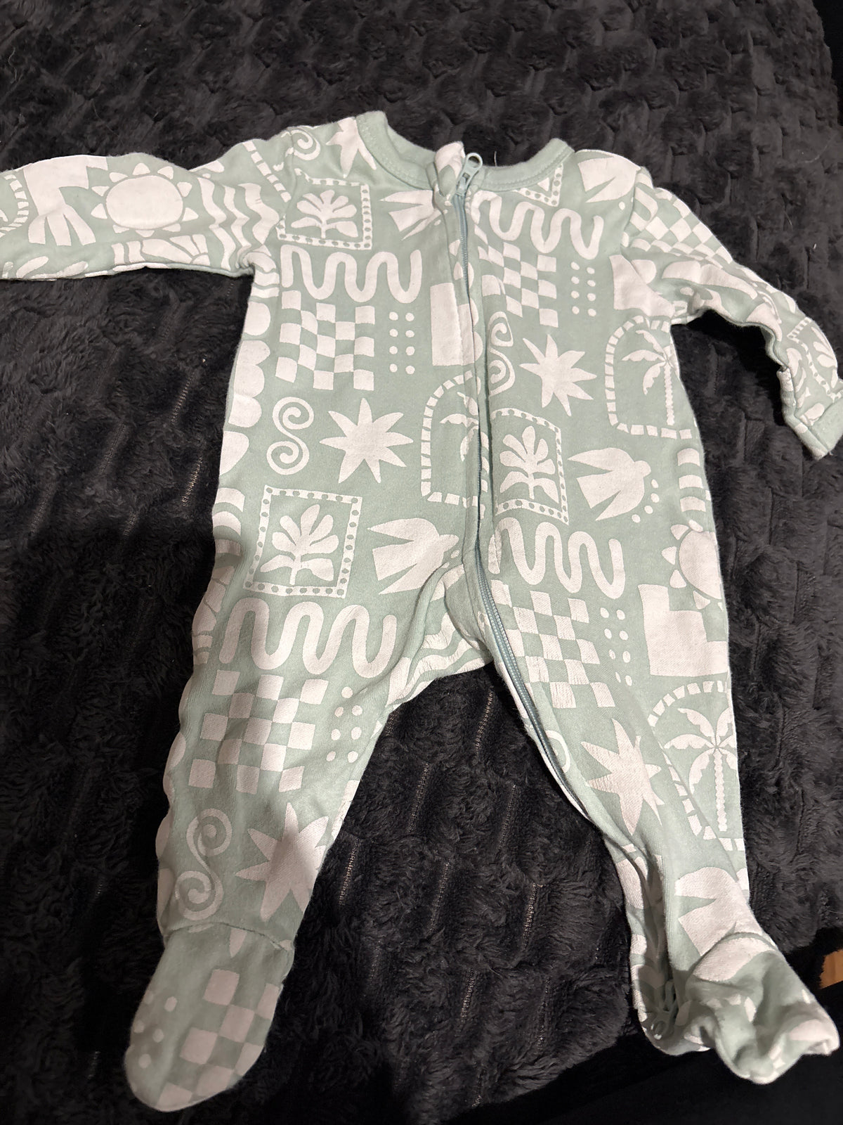 Baby Berry unisex pale green and white patterned coverall. Size 0000