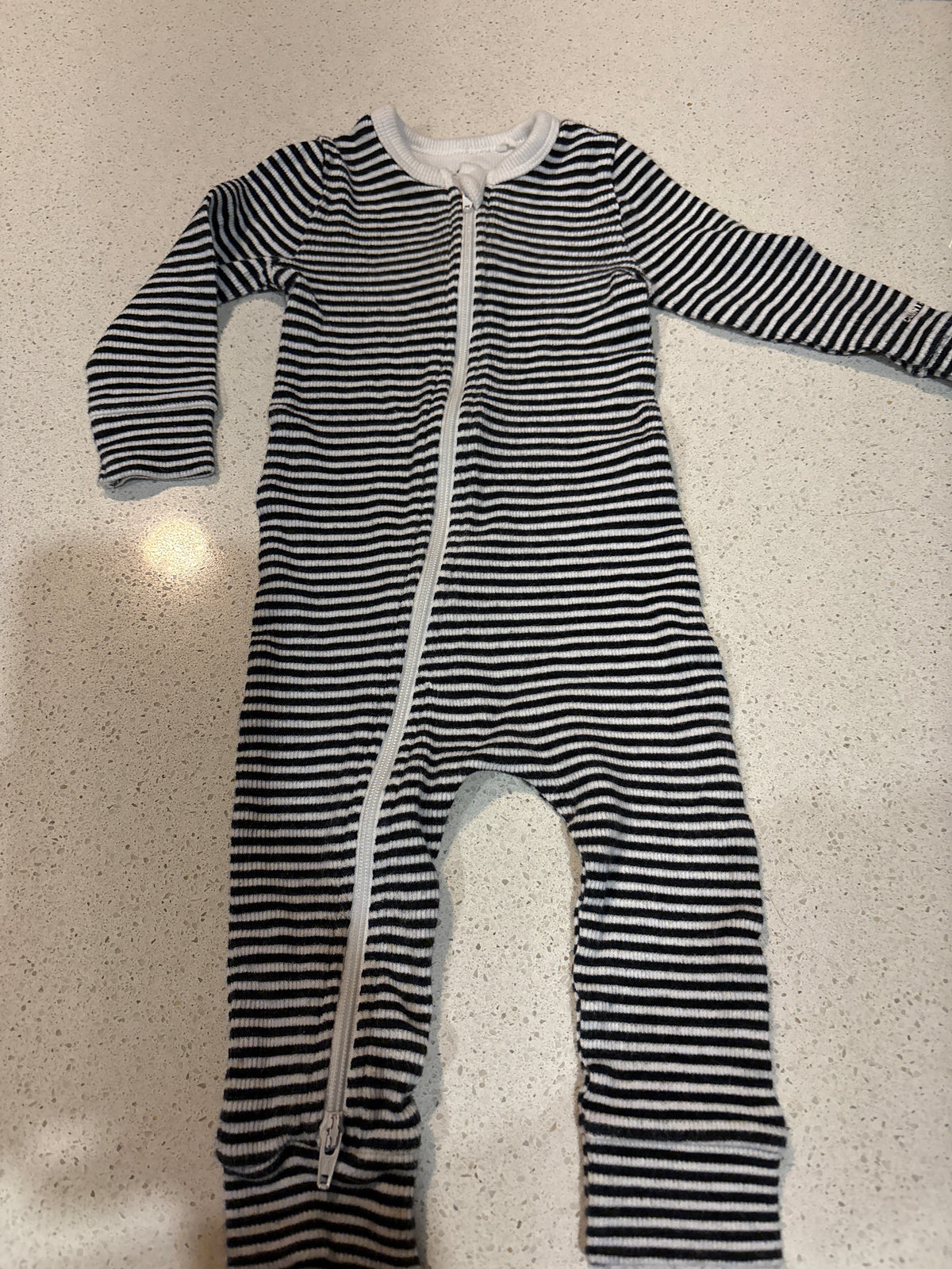 Country Road organic cotton size 000 coverall