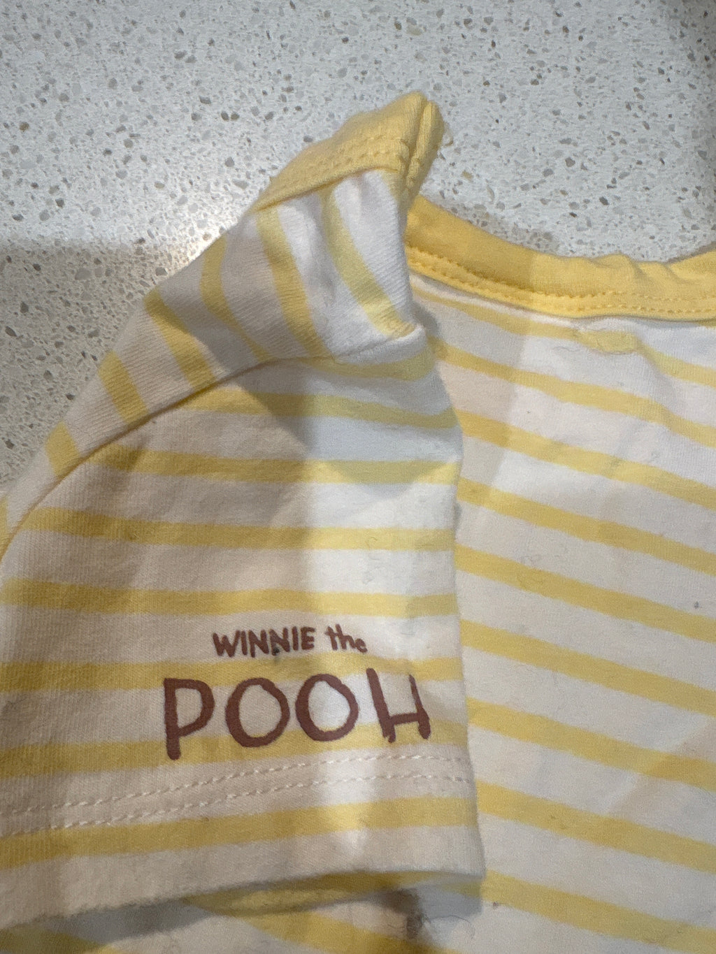 Winnie the Pooh unisex short sleeve tee size 000