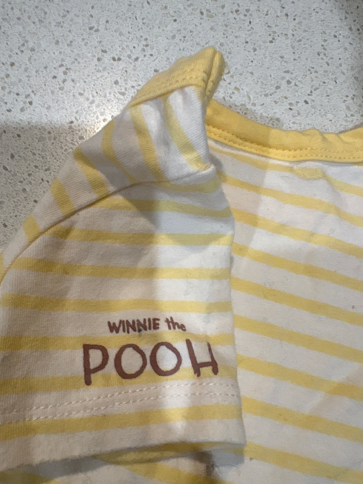Winnie the Pooh unisex short sleeve tee size 000